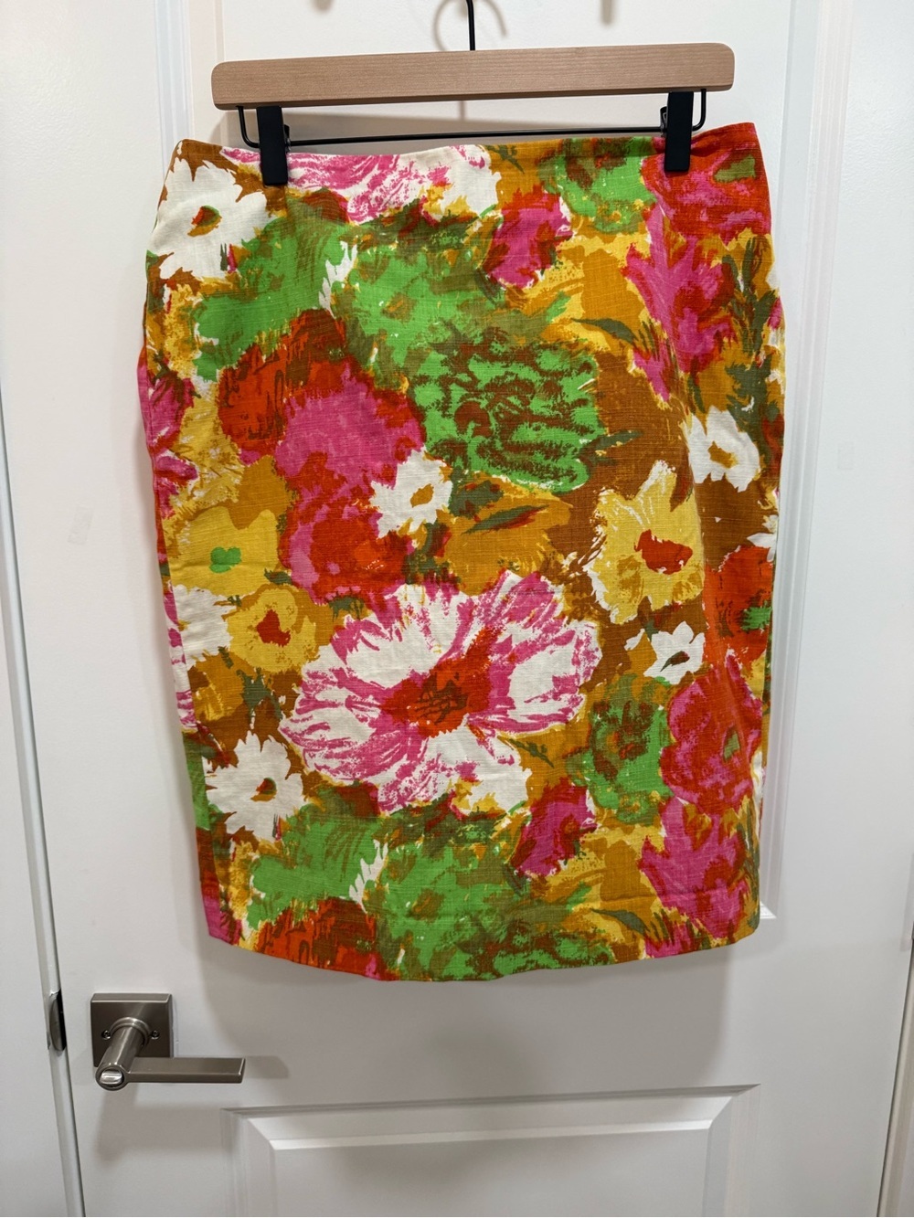 Talbots Vintage Style Floral Pencil Skirt Vibrant Mod Mid Length Cotton Lined 10